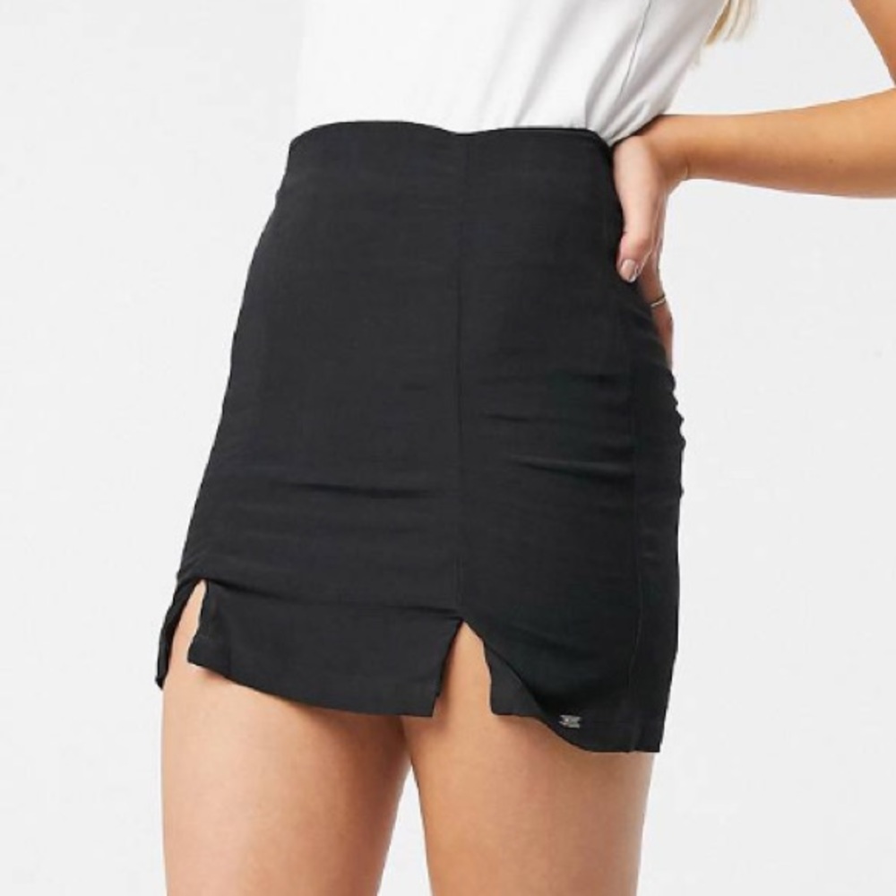 Black Mini Slit Skirt
